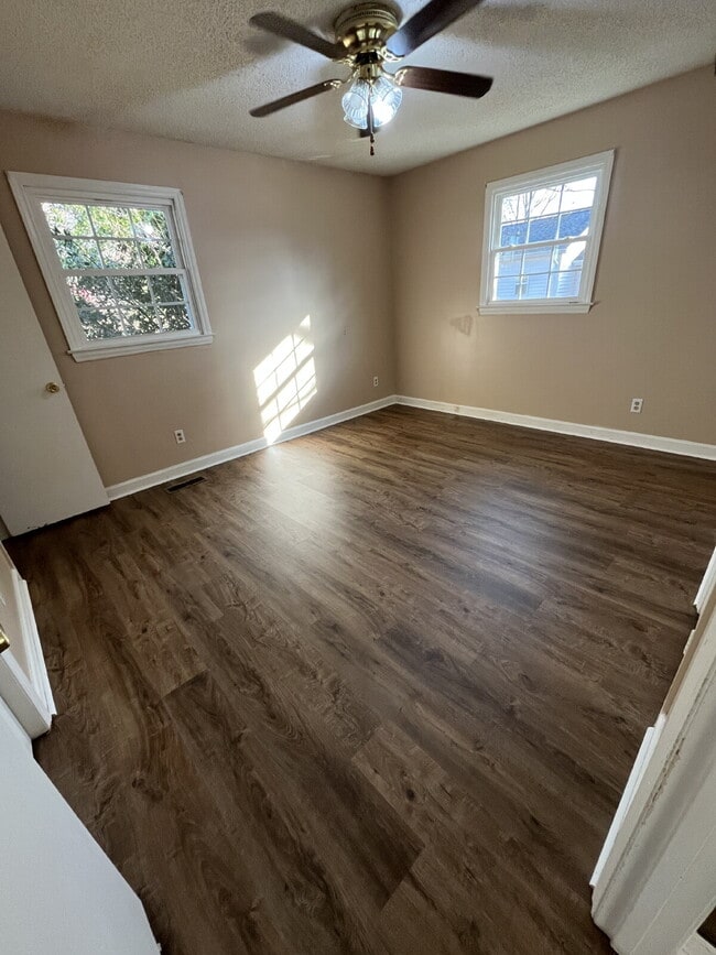 Building Photo - 3935 Yokley St