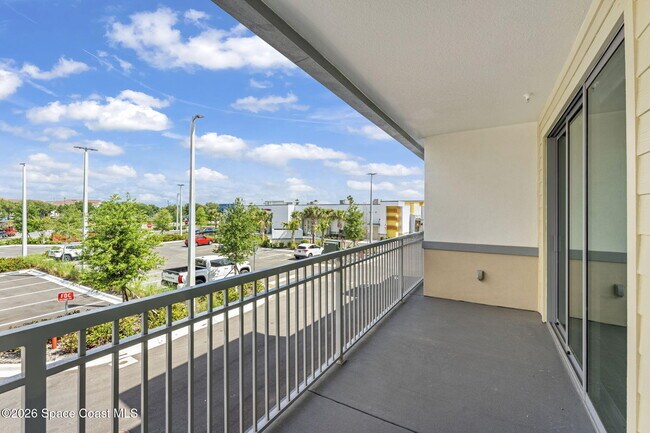 Building Photo - 8663 Ivanhoe Dr