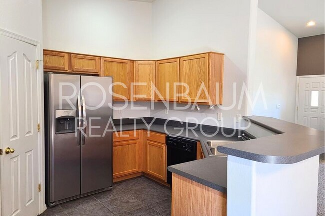 Building Photo - Beautiful 3-bedrooms, 2-baths home nestled...