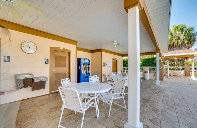 Building Photo - 684 Winifred Way