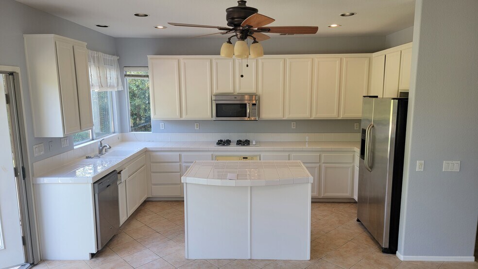 Building Photo - 1750 Nolina Ct