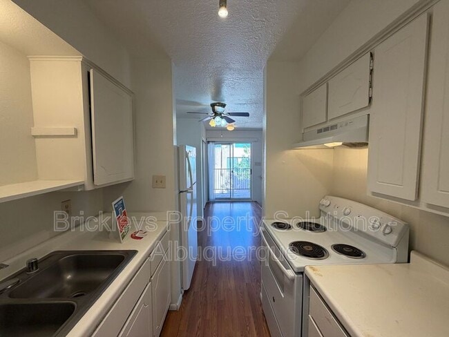Building Photo - 8444 Spain Rd NE