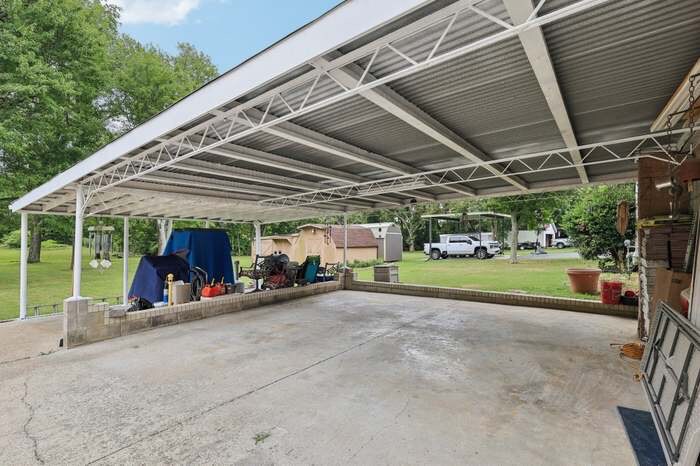 Building Photo - 3975 Lawing Dr