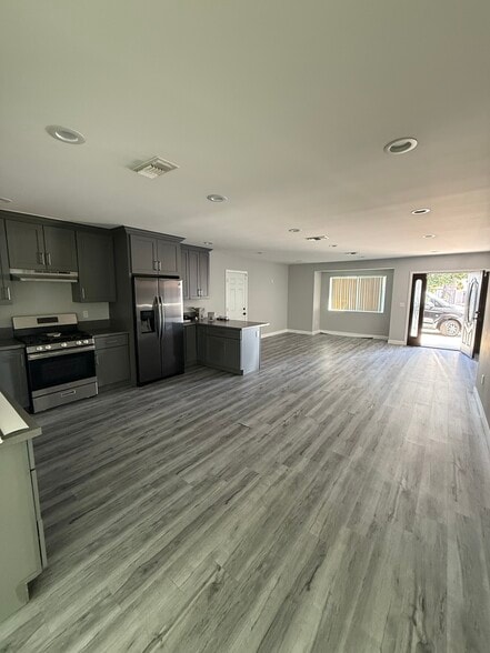 Building Photo - 8225 Ben Ave