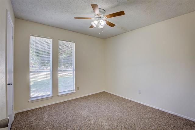 Building Photo - 1010 Kingston Dr
