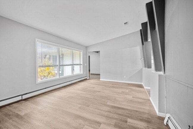 Building Photo - 2434 Parcells Cir