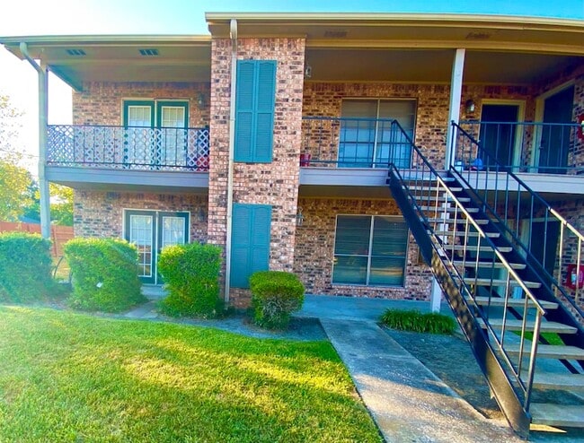 Primary Photo - 6801 Camden Ln