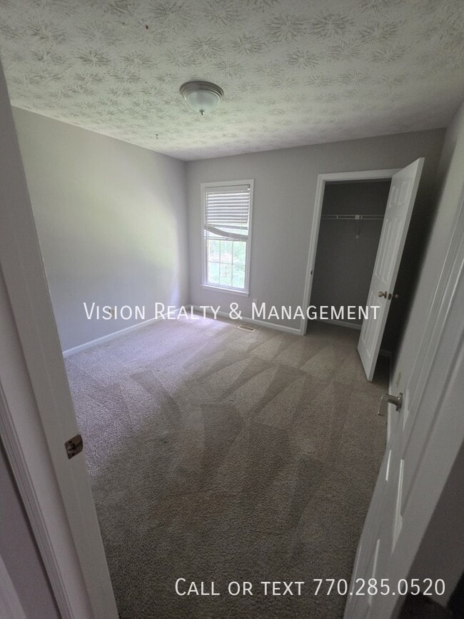 Building Photo - 985 S Lassetter Cir
