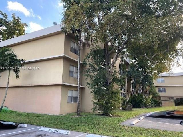 Building Photo - 4205 N University Dr
