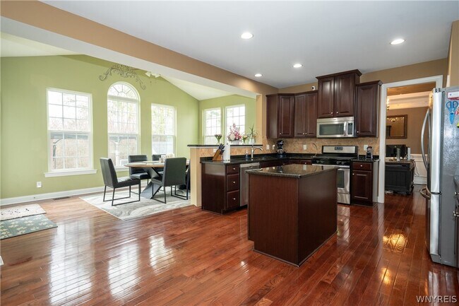 Building Photo - 5024 Woodway Ct