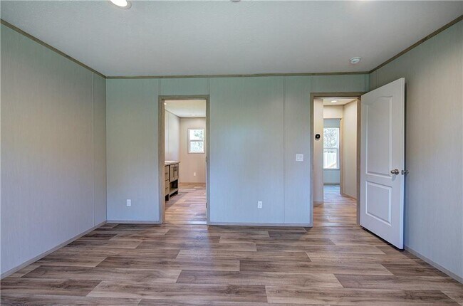 Building Photo - 81 Popham Rd