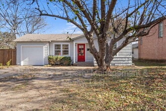 Building Photo - 320 NE 31st St