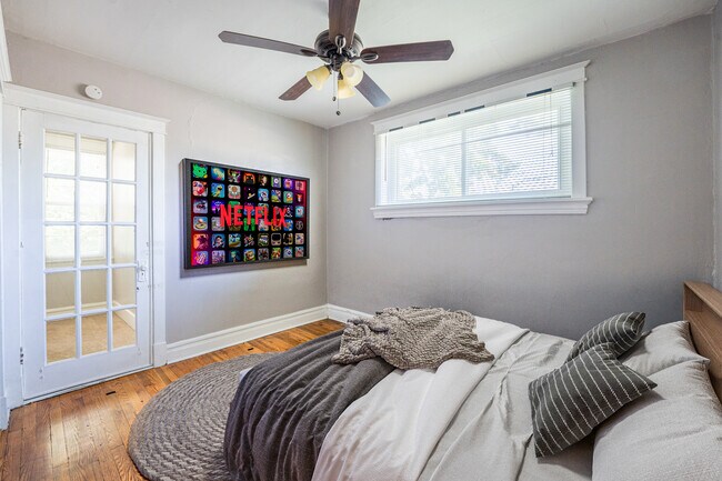 Building Photo - 1319 Woodland Dr