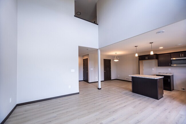 Building Photo - 3404 Green Pastures Ln