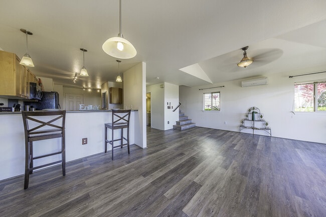 Building Photo - Beautiful Ocean View Home in Makakilo