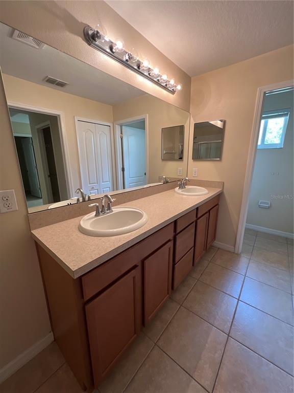 Building Photo - 1477 Priory Cir