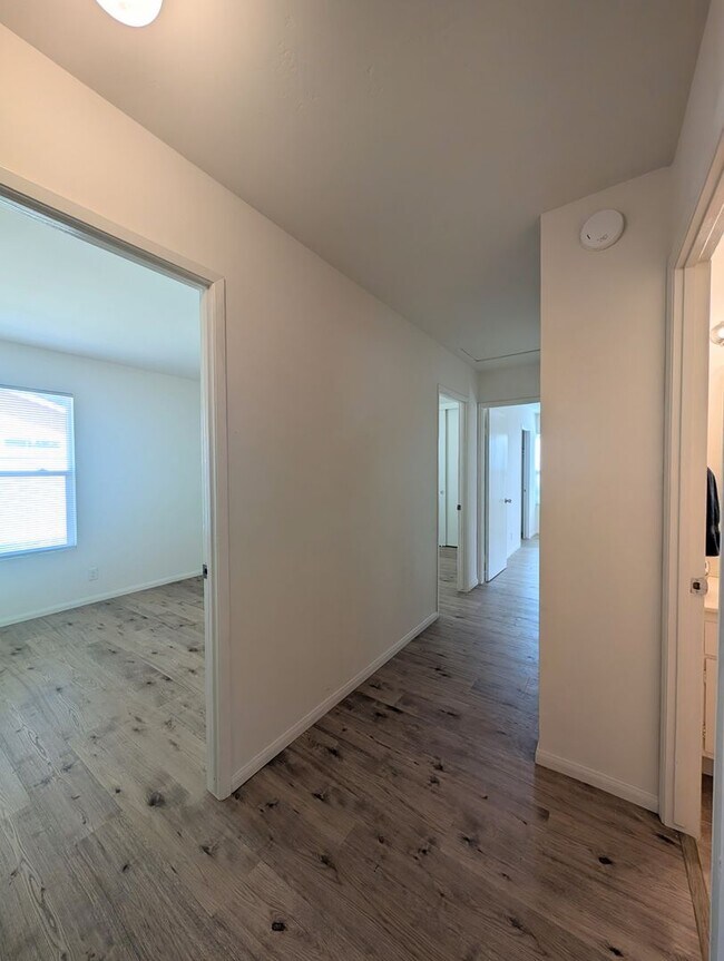Building Photo - Corner Lot Home in Escondido!