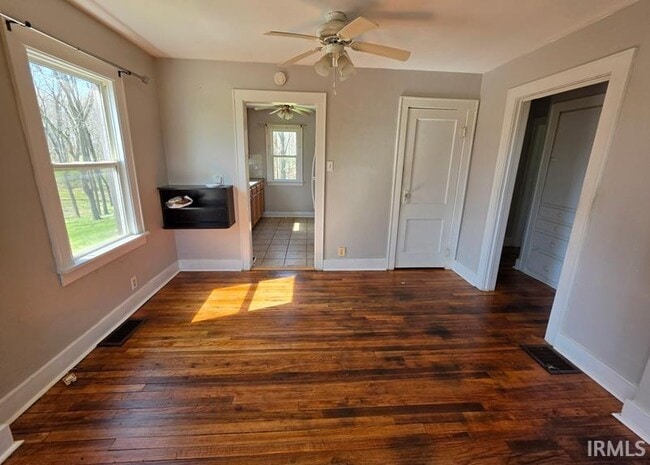 Building Photo - 1821 IN-26