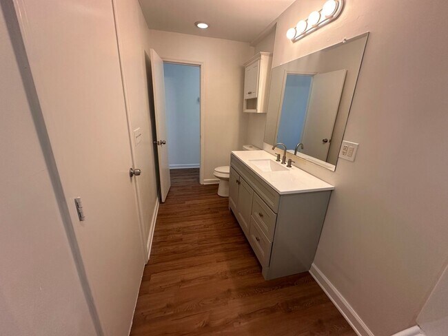 Building Photo - Charming 3BR Townhome in Atlanta