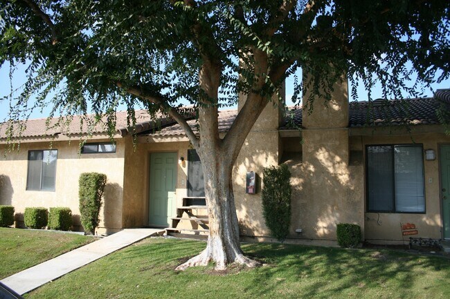 Building Photo - 8600 White Rock Dr