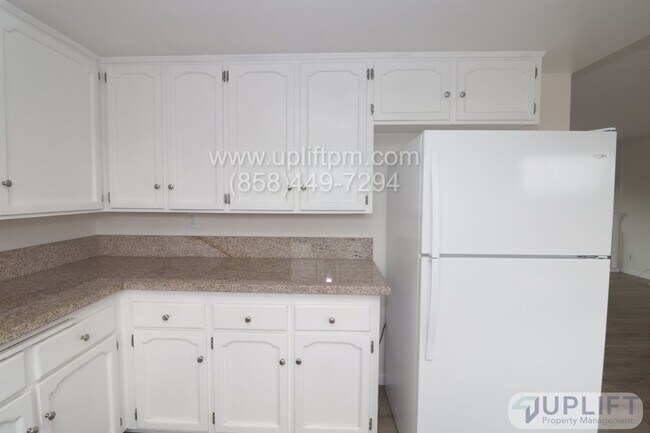 Building Photo - Bonita Dr (842)