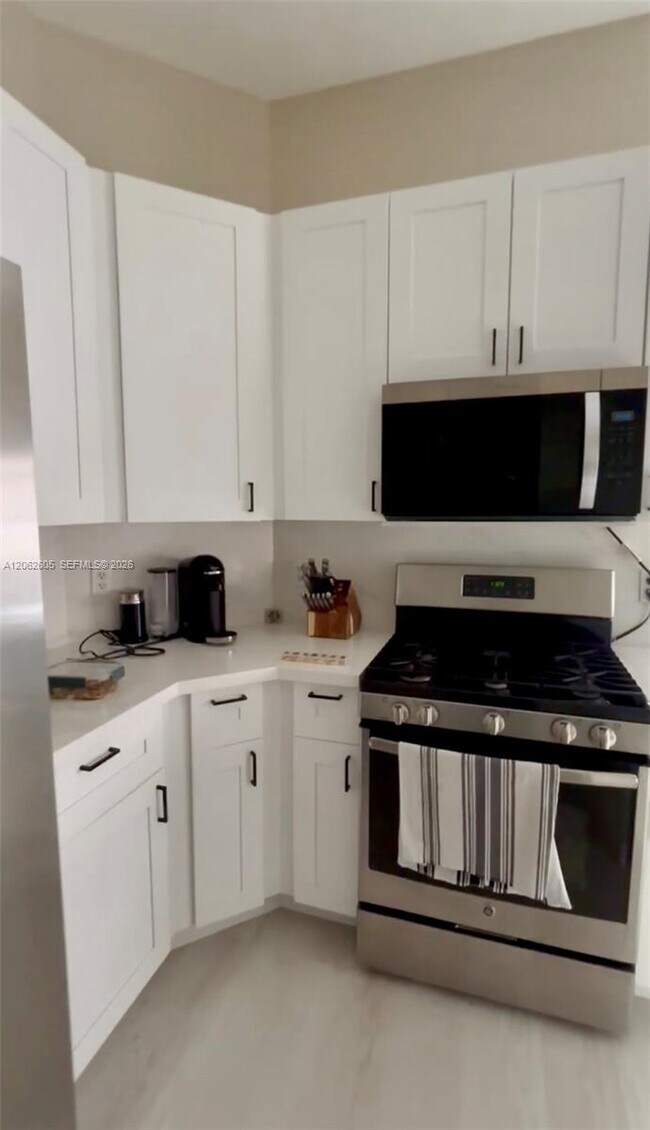 Building Photo - 21507 SW 90th Ct