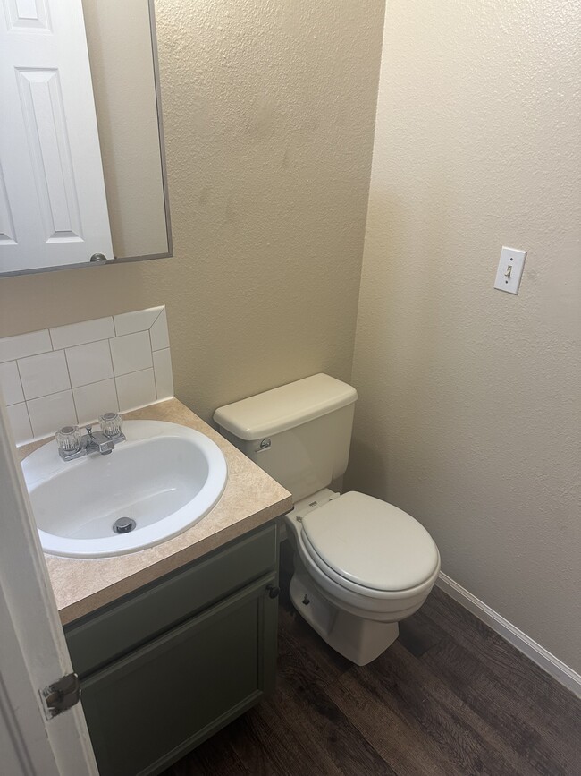 Building Photo - 4885 Basswood Dr
