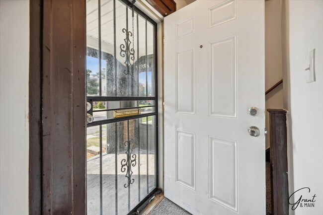 Building Photo - 15356/15358 Washburn - Ten Star Holdings LLC