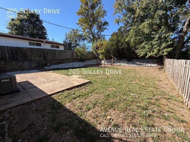 Building Photo - 205 Solley Dr