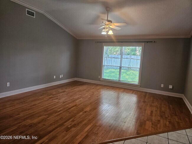 Building Photo - 2338 Cool Springs Dr N