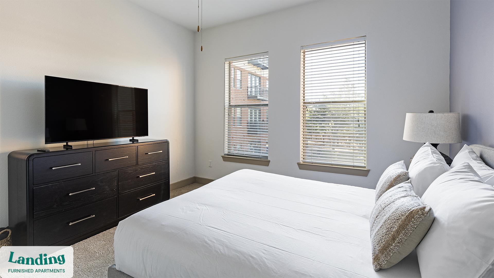 Building Photo - 5005 Galleria Dr