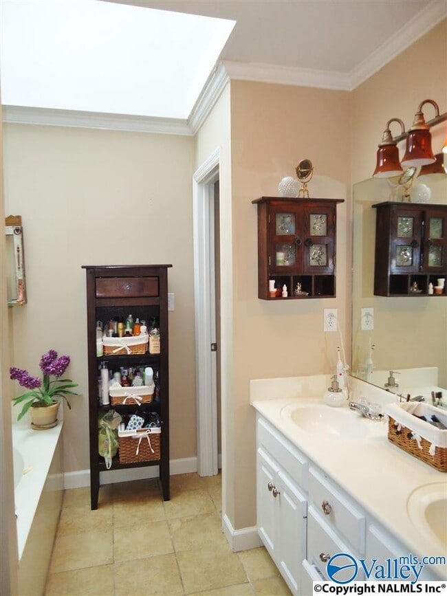 Building Photo - 102 McDermotts Way