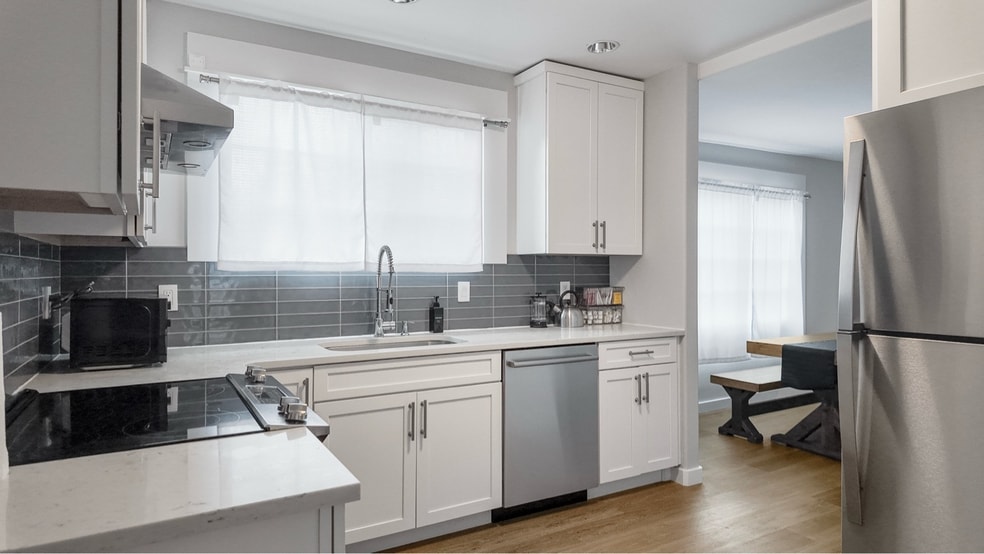 Building Photo - 2800 E Thomas St