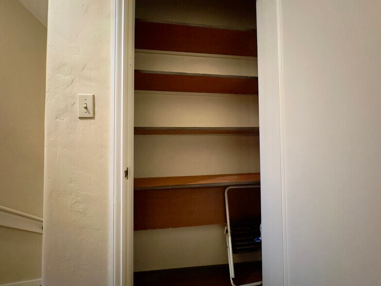 Building Photo - 1645 Scenic Ave