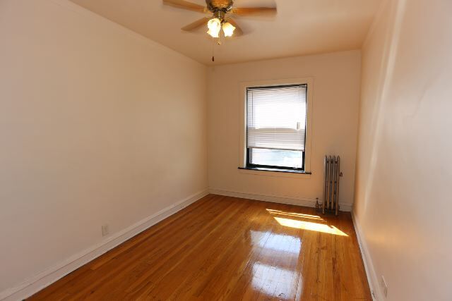 Building Photo - 2208 W Ainslie