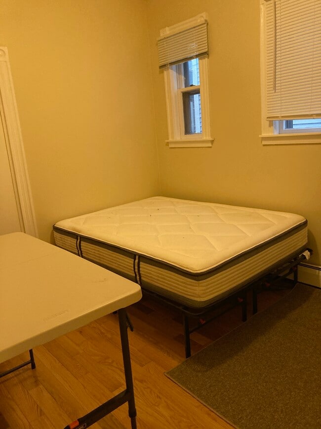 Building Photo - 101 Calumet St