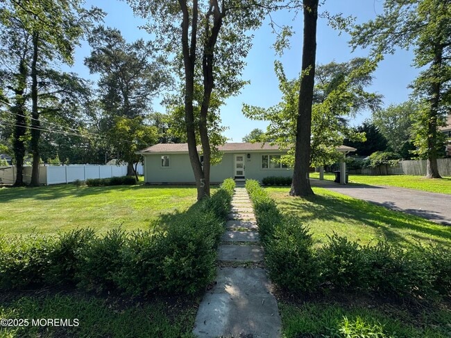 Primary Photo - 220 Highwood Rd
