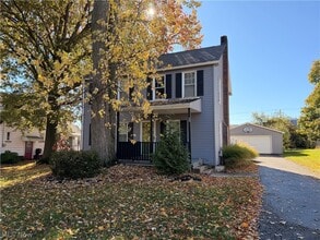 Building Photo - 29 Crestline Pl