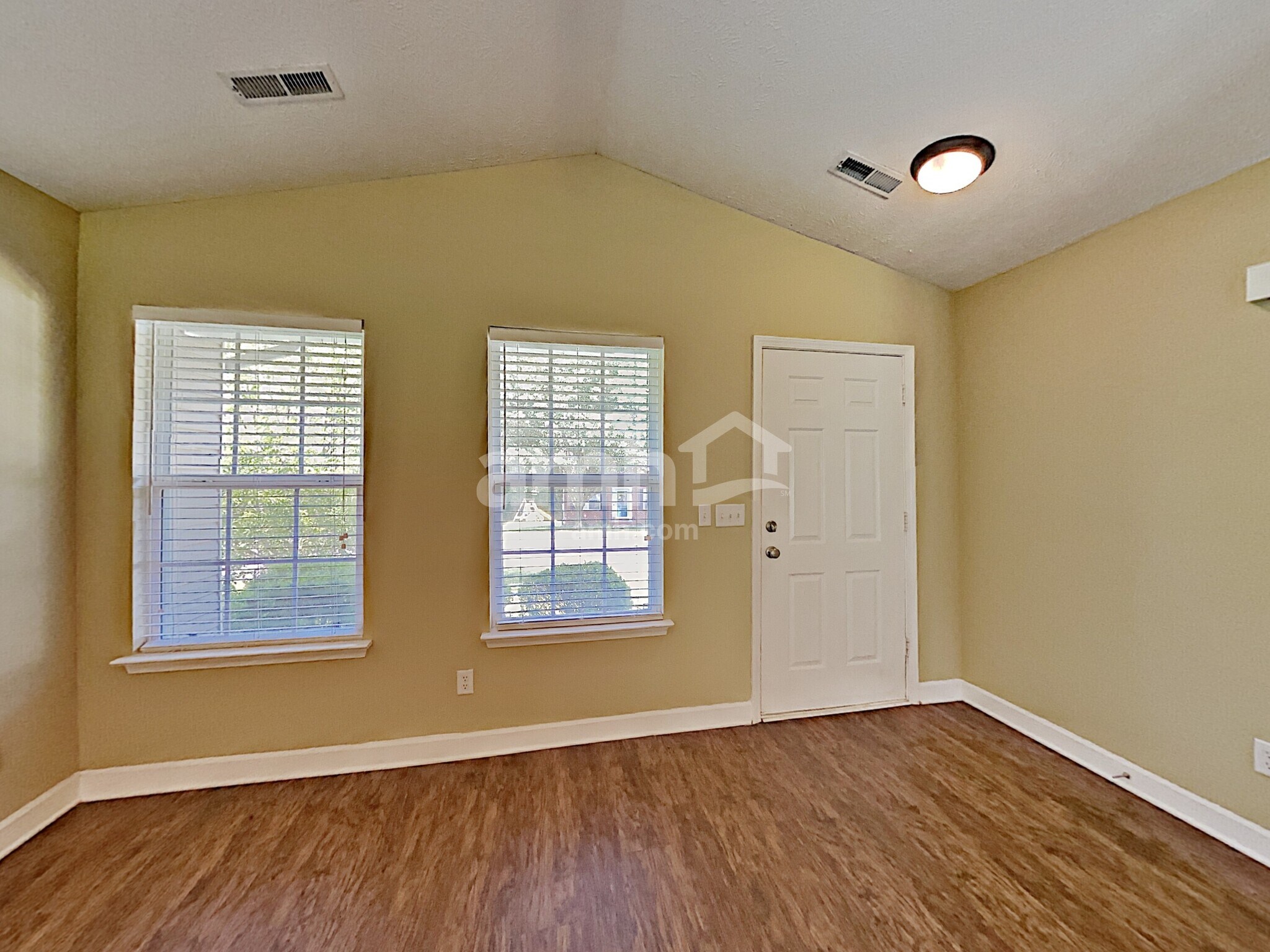 Building Photo - 141 Sundance Way