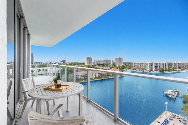 Building Photo - 4010 S Ocean Dr