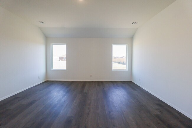 Building Photo - New Build 3 Bedroom Home Available For Immediate Move In!! Robninson Ranch