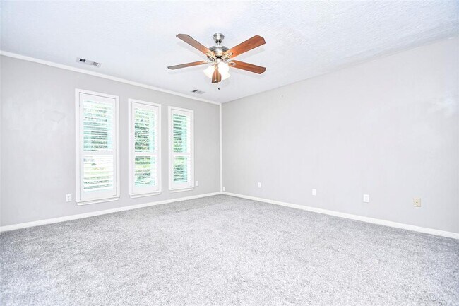 Building Photo - 811 Sugar Plum Cir