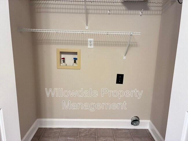 Building Photo - 4932 Harbour Towne Dr