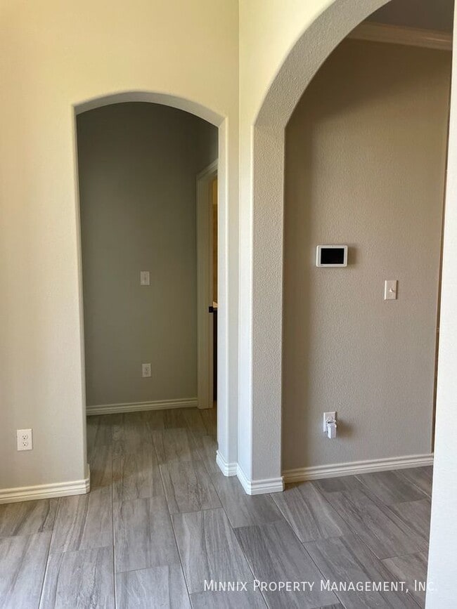 Building Photo - 1647 Wrigley Dr