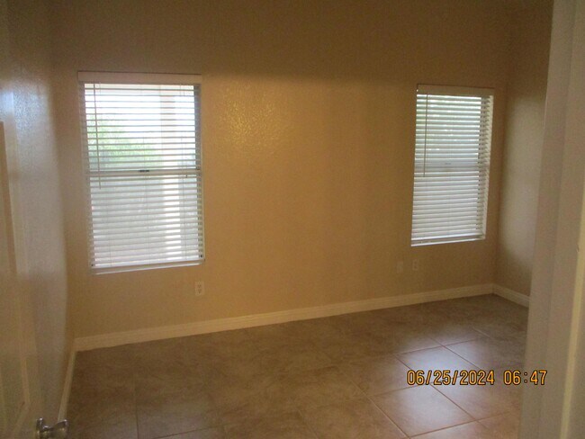 Building Photo - 8216 Grassy Point Cir
