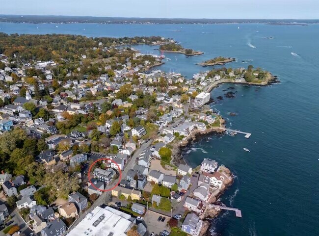 Primary Photo - 102 Front St