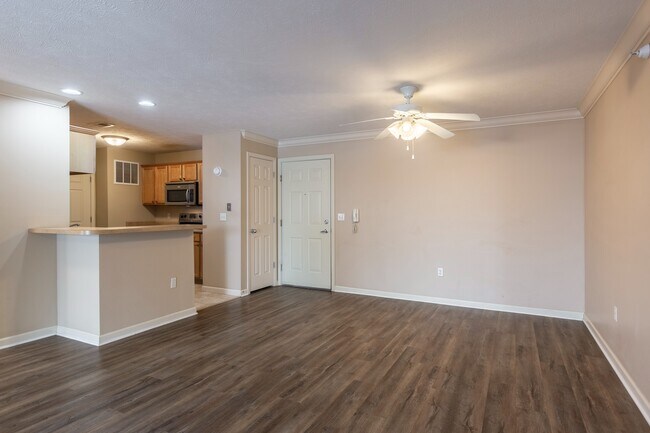 Floorplan - Square 131 - 4880 - 12 Plex