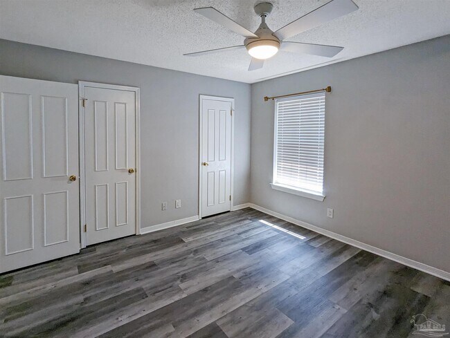 Building Photo - 1313 Foxborough Dr