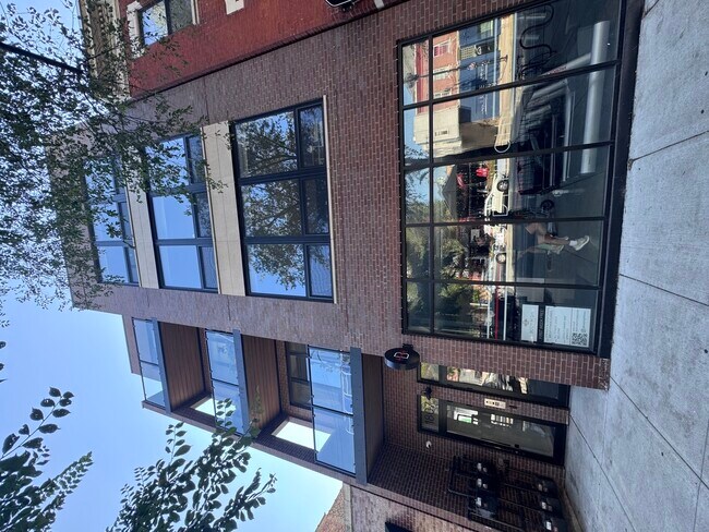 Primary Photo - 1807 W Division St