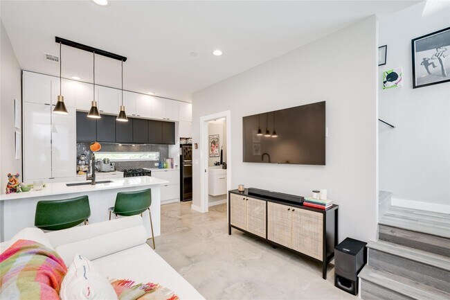 Building Photo - 2108 Tillery St